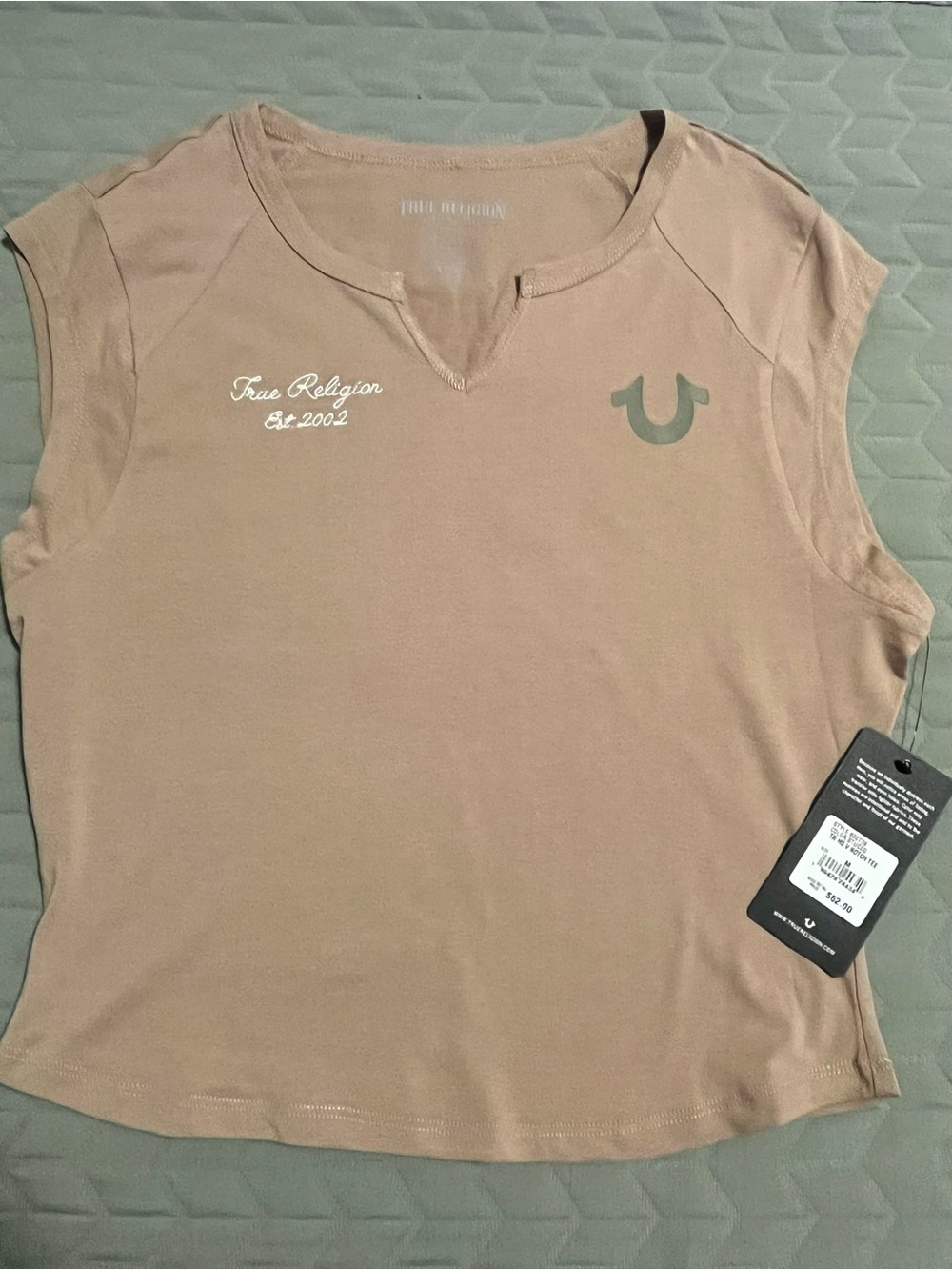 NWT TRUE RELIGION WOMENS V NECK TEE SOZE MEDIUM MSRP 62$